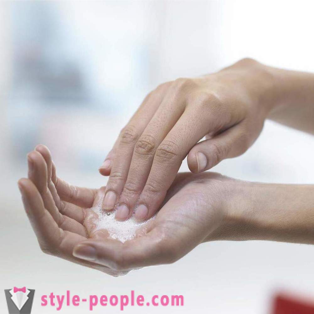 Bade for hænder i hjemmet: de bedste opskrifter