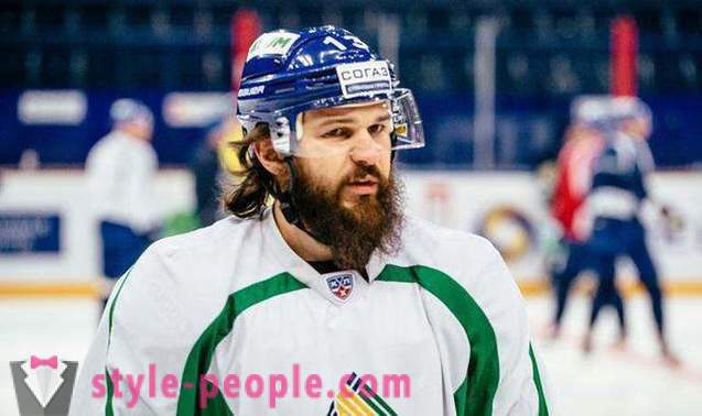Russisk ishockeyspiller Dmitry Sort: biografi og karriere i sport