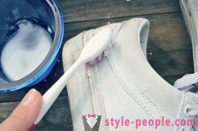 Sådan blege dine hvide sneakers derhjemme? nyttige tips