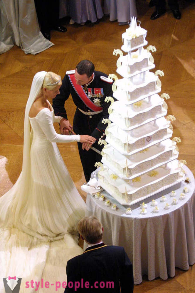 Et udvalg af slående de kongelige bryllup kager