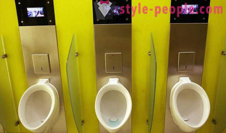 I Kina var der et toilet med en smart ansigtsgenkendelse systemet
