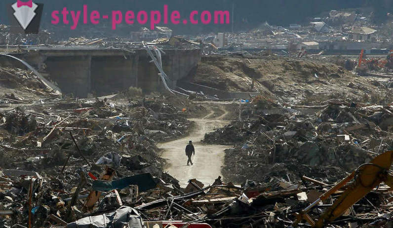 Coast of Japan, tsunamien ødelagt i 2011, beskyttet 12-meter mur
