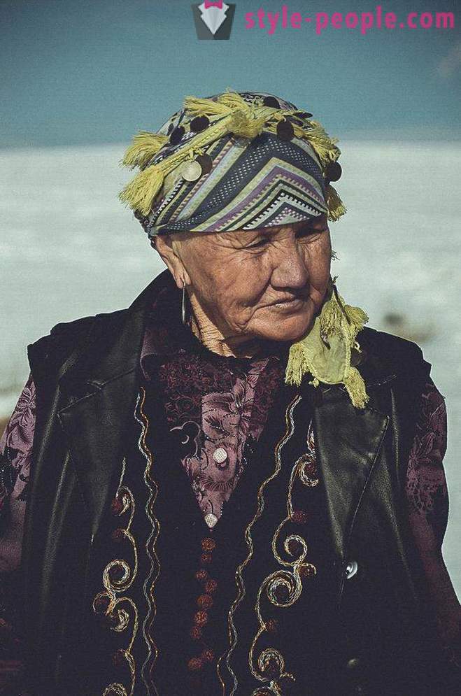 West fotograf tilbragte to måneder besøger kasakhisk shaman
