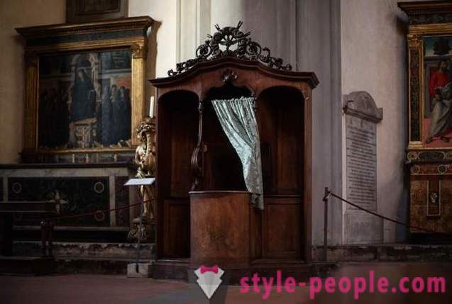 Skriftestole i den italienske kirke. Fotograf Marcella Hakbardt