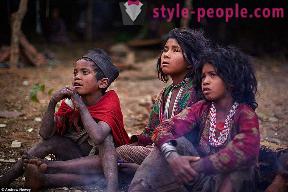 De sidste jæger-samlere: livet af en primitiv stamme i Nepal