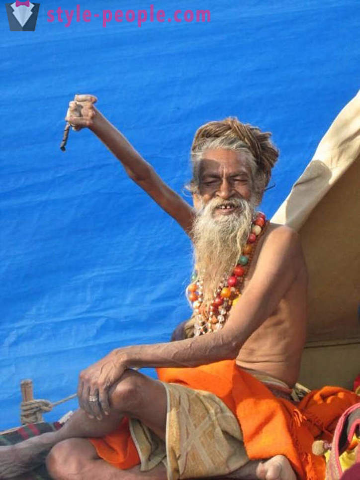 Hindu holder en hånd op her i 43 år