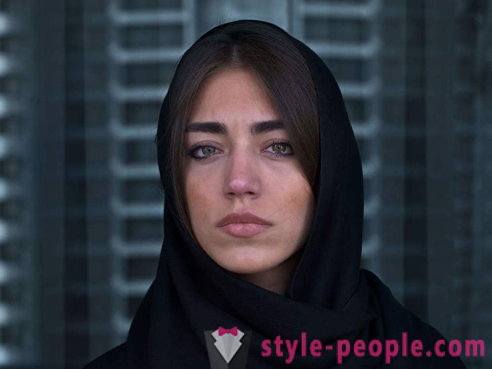 Islam, cigaretter og Botox - det daglige liv for kvinder i Iran