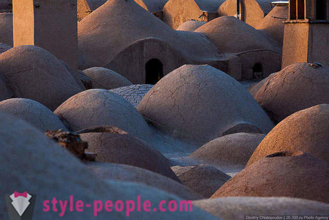 Gå på ler by i Iran