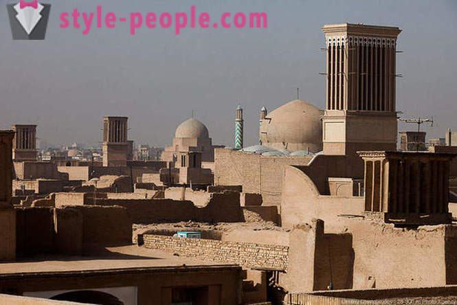 Gå på ler by i Iran