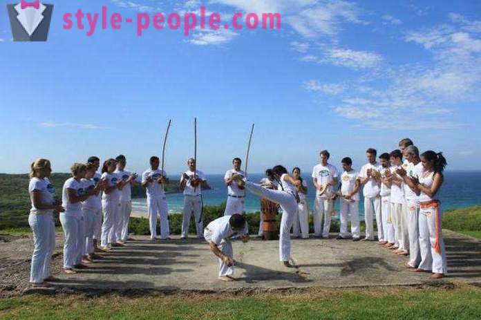 Capoeira - det vil sige, en kampkunst eller dans?
