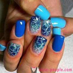 Blå manicure. manicure ideer i blå