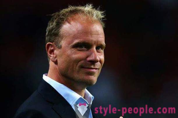 Dennis Bergkamp - Hollandsk fodboldtræner. Biografi aktive fodboldliv
