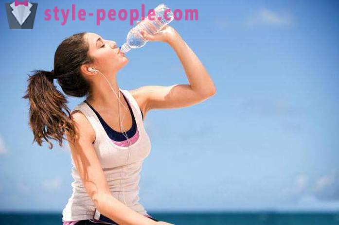 Kan jeg drikke vandet under en træning i fitnesscentret?