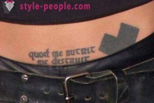 Stjerne tatoveringer: Angelina Jolie
