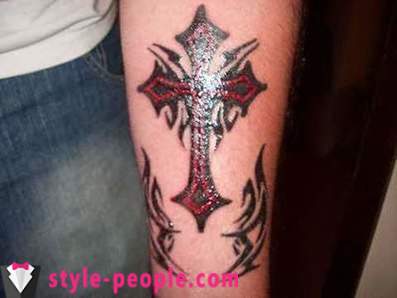 Cross tatovering på sin arm. dens værdi